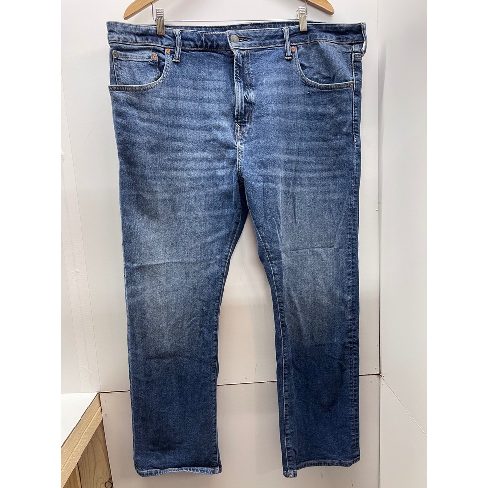American Eagle Relaxed Straight Jeans Mens 42x32 Medium Wash Blue Denim Pants
